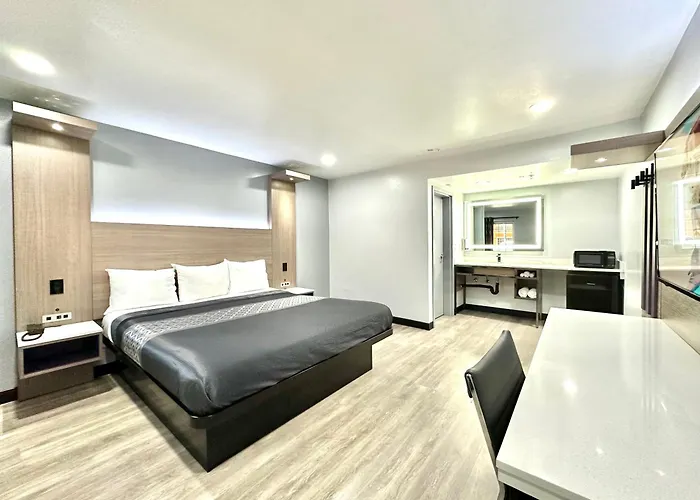 Express Inn & Suites Ontario Airport